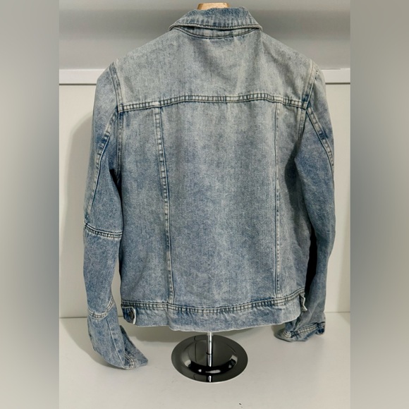 Free People Rumors Denim Jacket in Light Blue Wash Distressed Detailing Size: L - Picture 10 of 12